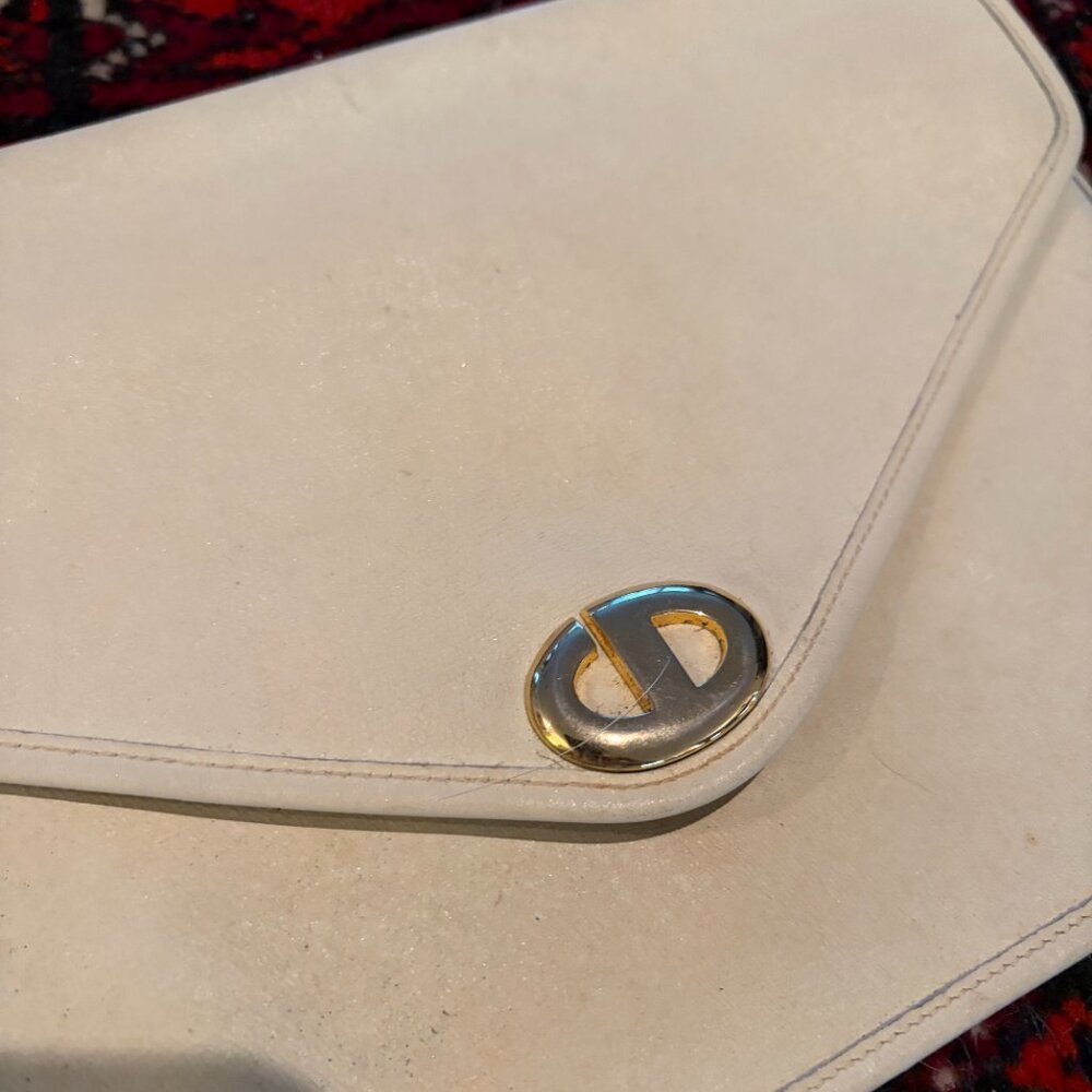 Christian Dior envelope leather clutch purse with signature "CD" logo clasp - Picture 2 of 6